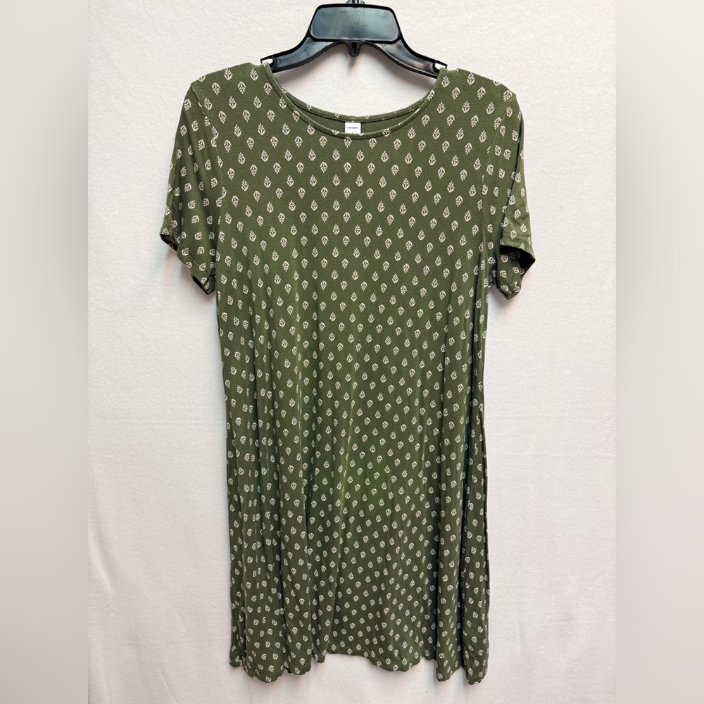 Old Navy Olive Green Short Sleeve Swing Dress with White Floral Print
